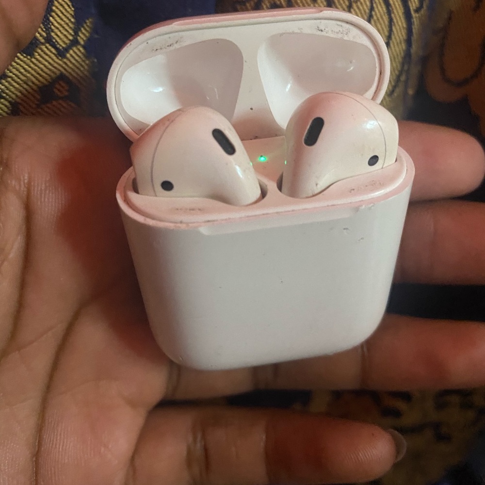 Airpods first gen